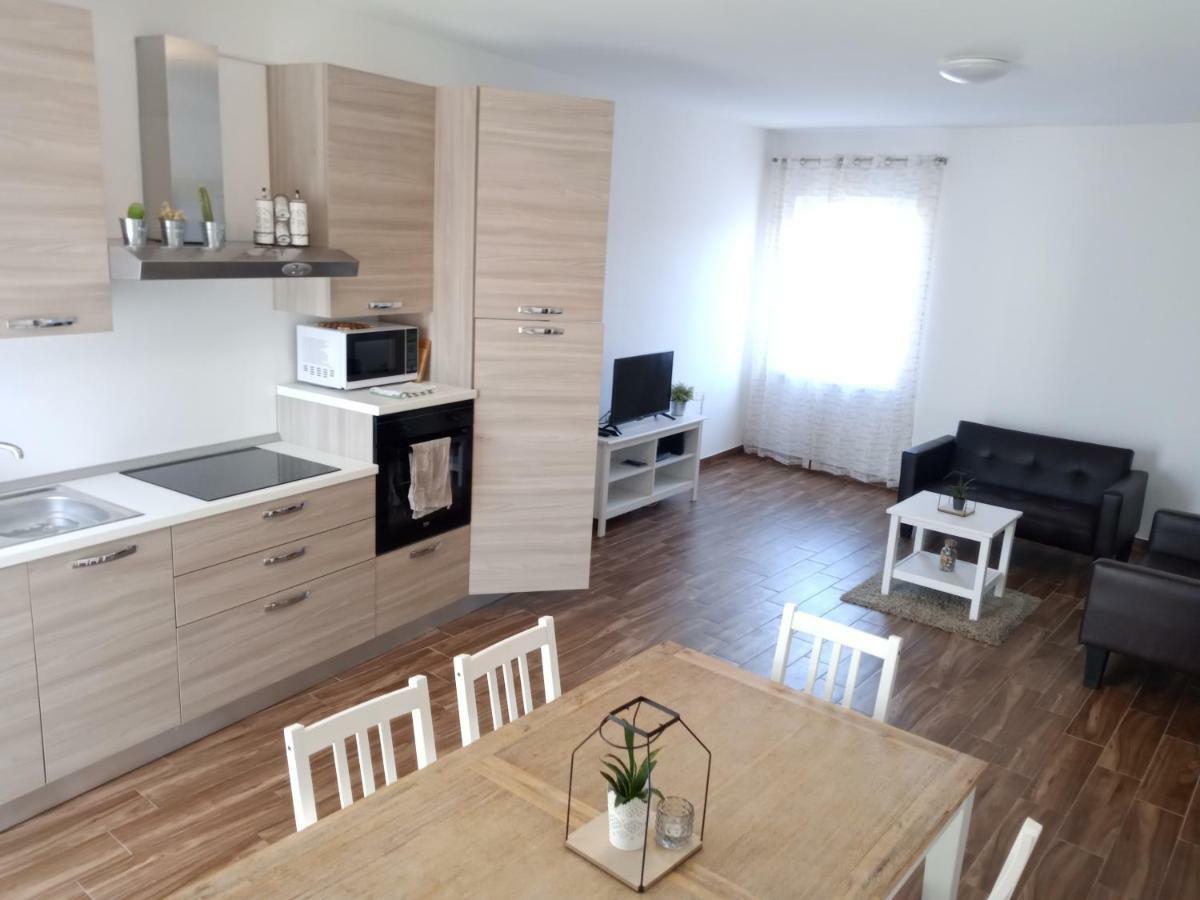 Rosemary Apartment Koper Bagian luar foto